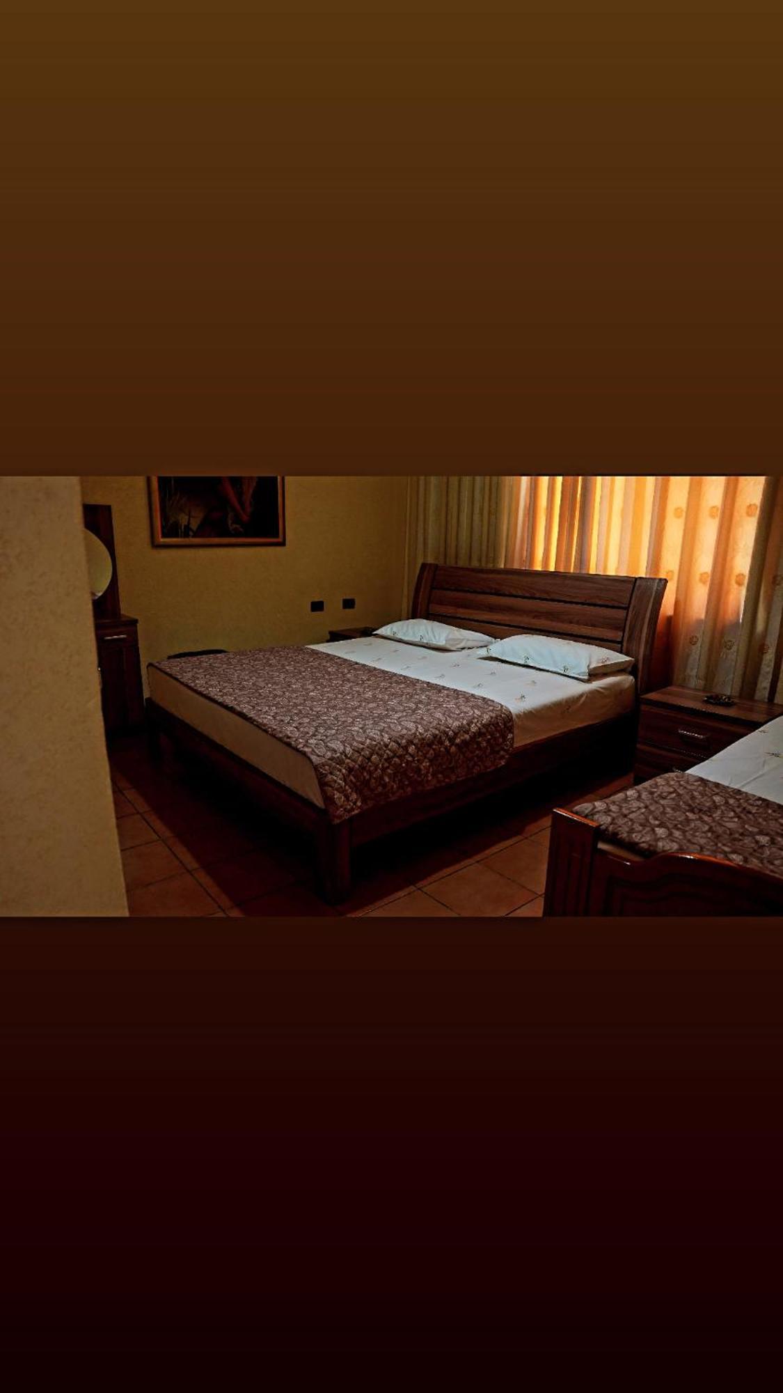 Alen Bar Hotel Tirana Exteriér fotografie