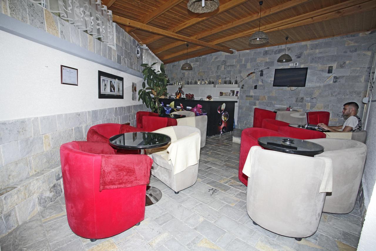 Alen Bar Hotel Tirana Exteriér fotografie